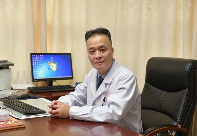 回迁福州40周年『师者如光，微以致远』师德故事专辑征文丨仁心铸魂 匠心育才——记叶建新教授的医者仁心与师德传承