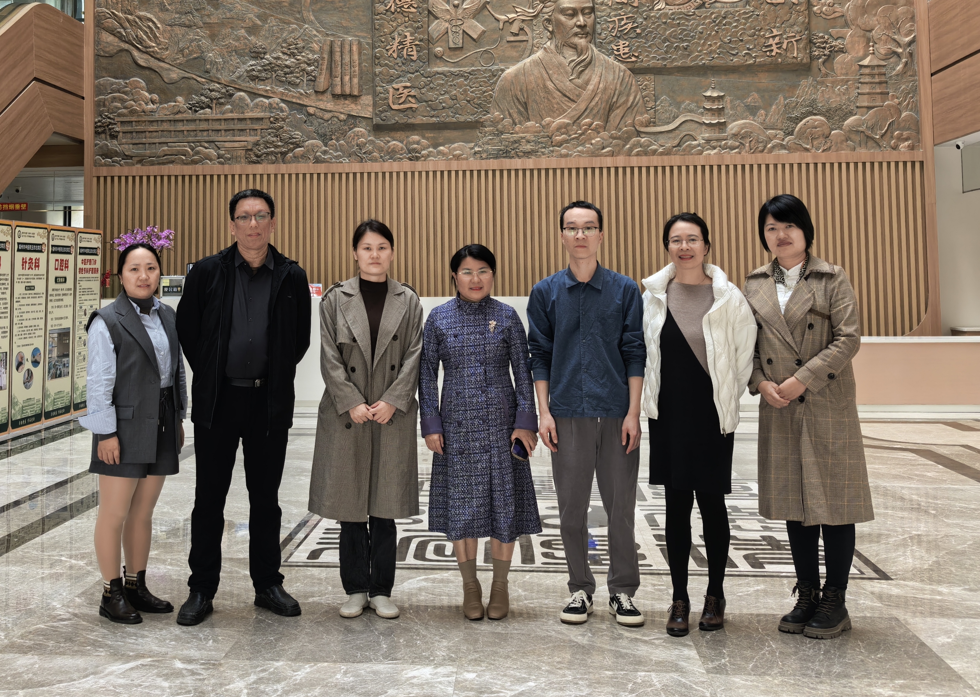 我院滨海院区康复科团队受邀前往福州市中医院开展“康复科普八闽行”专题讲座