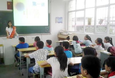 防暑讲座进校园，梦想卡片庆六一——院团委开展“中国梦&middot;七彩梦”关爱农民工子女主题活动纪实