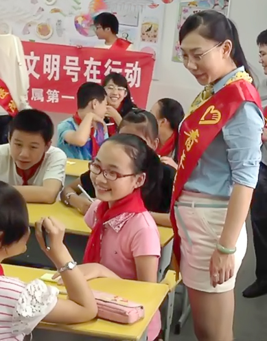 防暑讲座进校园，梦想卡片庆六一——院团委开展“中国梦&middot;七彩梦”关爱农民工子女主题活动纪实