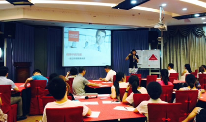 心内科开展“建立和谐医患关系”心理学培训讲座