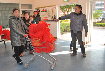 中共福州市委党校领导莅临福建医大附一护养中心慰问五保及优抚长辈