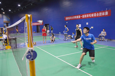 快乐羽球  健康你我——我院举办2015年职工羽毛球混合团体赛