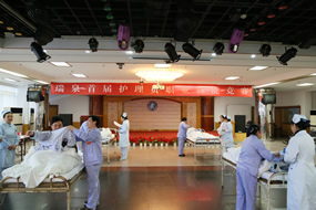 护理部协助后勤服务管理公司顺利完成“首届护理员技能竞赛”