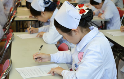 我院举办第二届护理实习生抢救应急技能竞赛