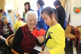 我院护养中心开展拗九节献爱心活动