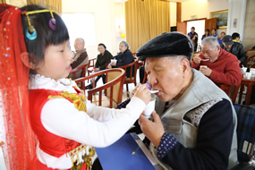 我院护养中心开展拗九节献爱心活动