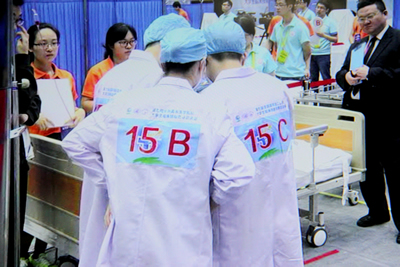 第七届全国高等医学院校大学生临床技能竞赛总决赛第一临床医学院代表福建医科大学参赛以全国第一名佳绩荣获特等奖