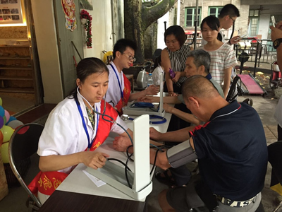 青春话奉献  爱盲助残行——院团委开展关爱特殊人群活动