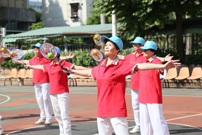 我院举办第四届老年节健身运动会
