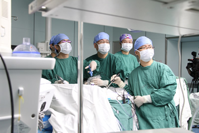 妙手施术创奇迹  期颐老人获新生