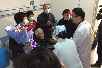 妙手施术创奇迹  期颐老人获新生