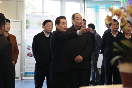 福建省委书记尤权、省长于伟国莅临我院护养中心、康复医院看望慰问住养长者及干部职工