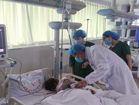 续谱医疗帮扶篇章  助力精准扶贫工作——我院第五批援宁医疗队载誉归来