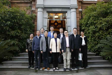 『高水平医院建设系列报道』扎实推进促发展  全面合作见成效--杨立勇院长随省卫生计生委朱淑芳主任等领导一行赴华山医院参访