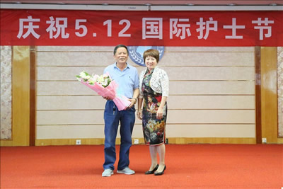 聚焦护理质量安全　倡导护患人文关怀借高水平医院建设　做可持续护理发展--记福建医科大学附属第一医院2017年5.12国际护士节庆祝大会