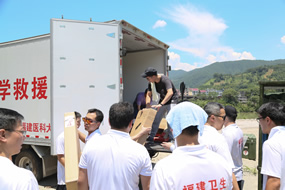 三伏酷暑战高温  应急救援练“强兵”--我院省级紧急医学救援三队开展自然灾害应急救援演练