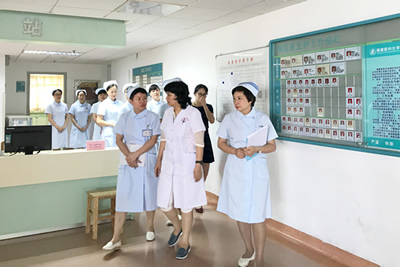 『高水平医院建设系列报道』华福医院管理论坛护理分论坛在榕举行复旦大学附属华山医院护理专家应邀授课并指导工作