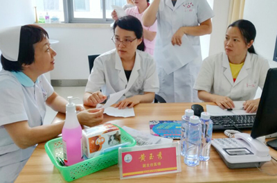 我院名医顾问团赴东山县义诊讲学