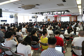 提高人文素质  打造人文医院——院长兼党委书记杨立勇教授作人文专题讲座