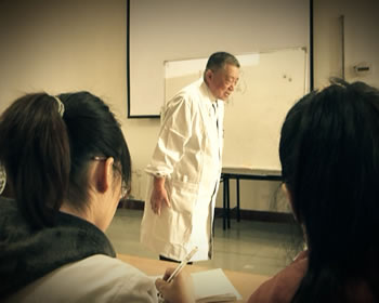 我省著名神经内科学专家慕容慎行教授荣膺“中国杰出神经内科医师终身成就奖”