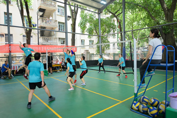 我院举办首届职工气排球团体赛