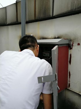 【图片新闻】后勤管理处开展节能减排专项活动