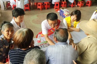 『致敬医师节』我院青年医务工作者参加李嘉诚基金会2018年全国医学生暑期医疗扶贫之闽清坂东义诊活动