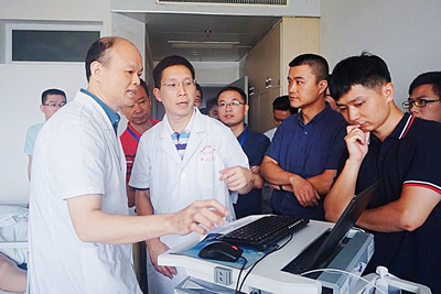 我院关节外科举办膝关节复杂初次置换与翻修高级研讨班