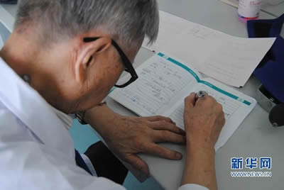 『致敬医师节』新华网‖【福建名医】心血管病专家吴可贵：医者父母心