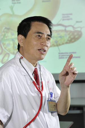 杨立勇教授荣获福建省教师最高荣誉——福建省第五届杰出人民教师