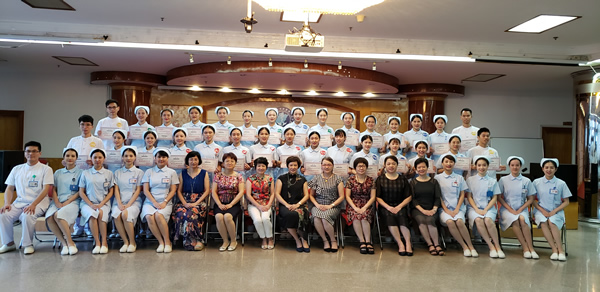 精兵强院　扬帆远航——记2018年新护士岗前培训