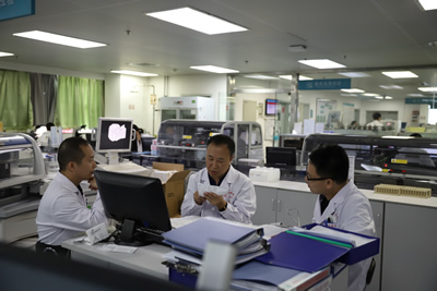 检验科通过ISO15189医学实验室认可换证复评