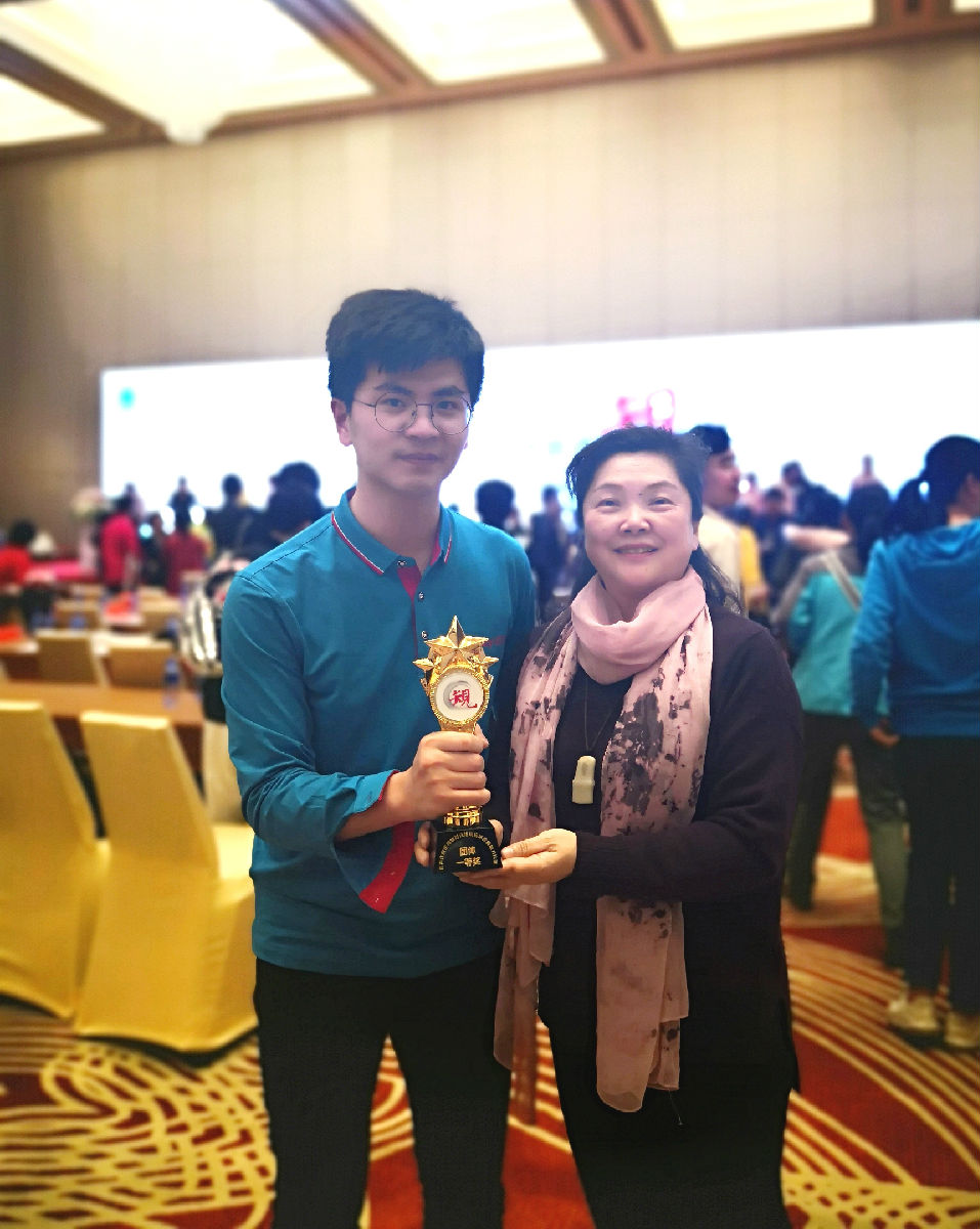 我院超声科规培学员林伟儒团队代表福建省 荣获华南区临床诊断能力竞赛团体一等奖