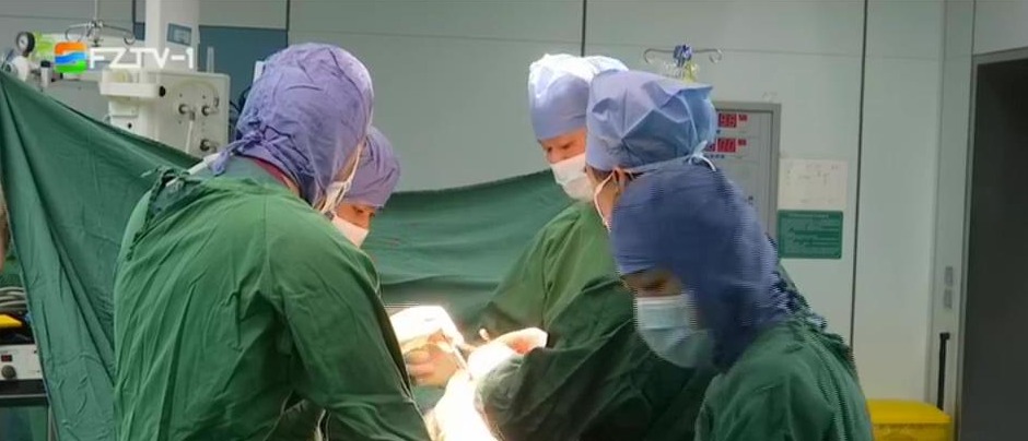 关节置换手术直播演示 促进关节置换规范化