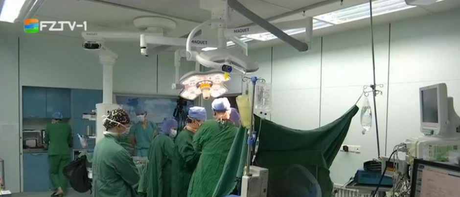 关节置换手术直播演示 促进关节置换规范化