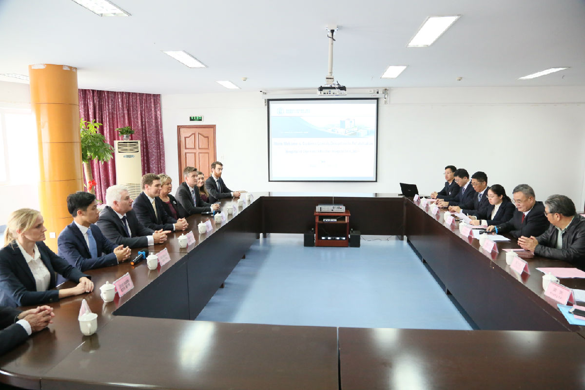 澳大利亚议员一行参访我院康复医院和护养中心