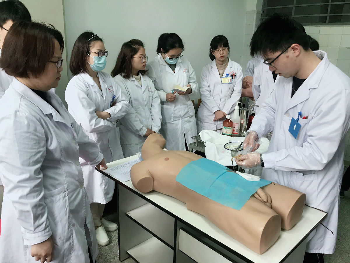 以“三基”筑基  以“技能”训能