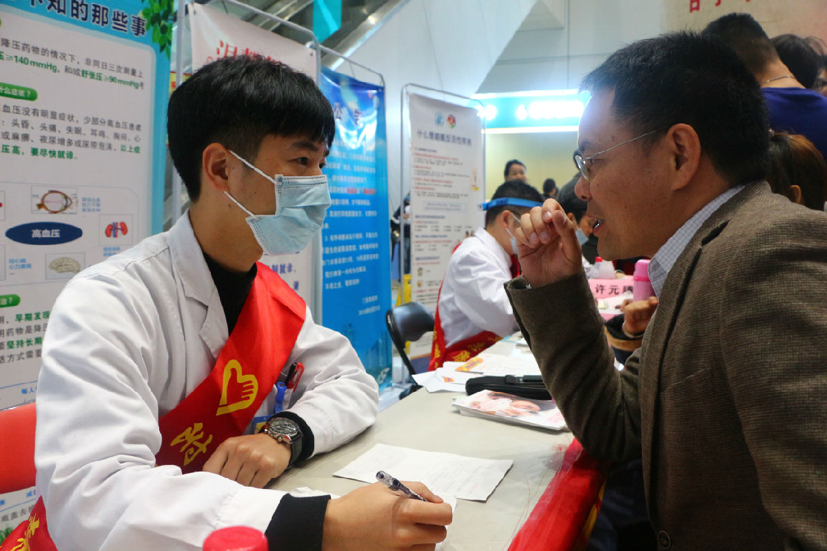 我院耳鼻咽喉科研究生陈志锋荣获“全国优秀共青团员”称号