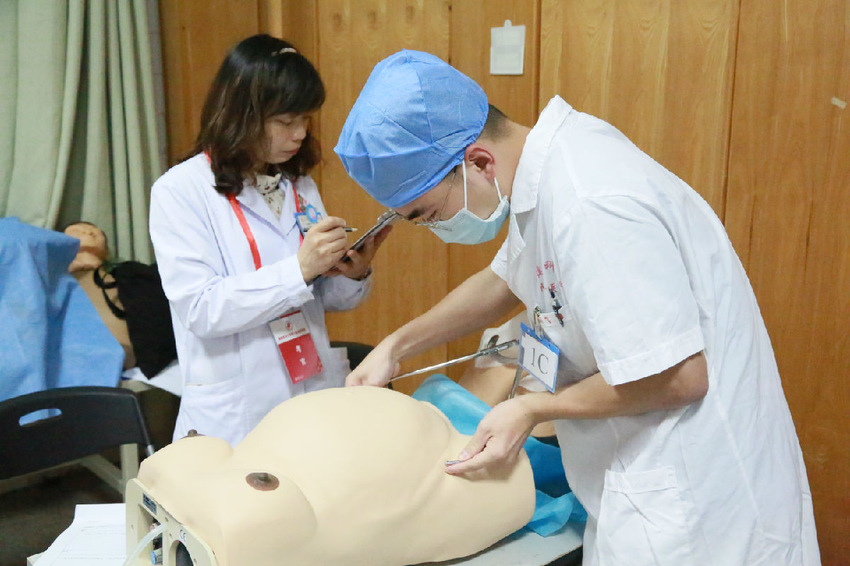 第一临床医学院举办第十六届临床知识技能竞赛