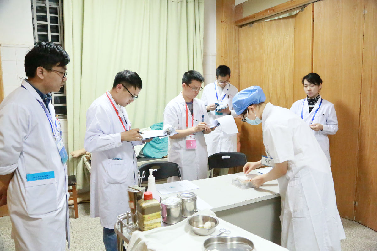 第一临床医学院举办第十六届临床知识技能竞赛