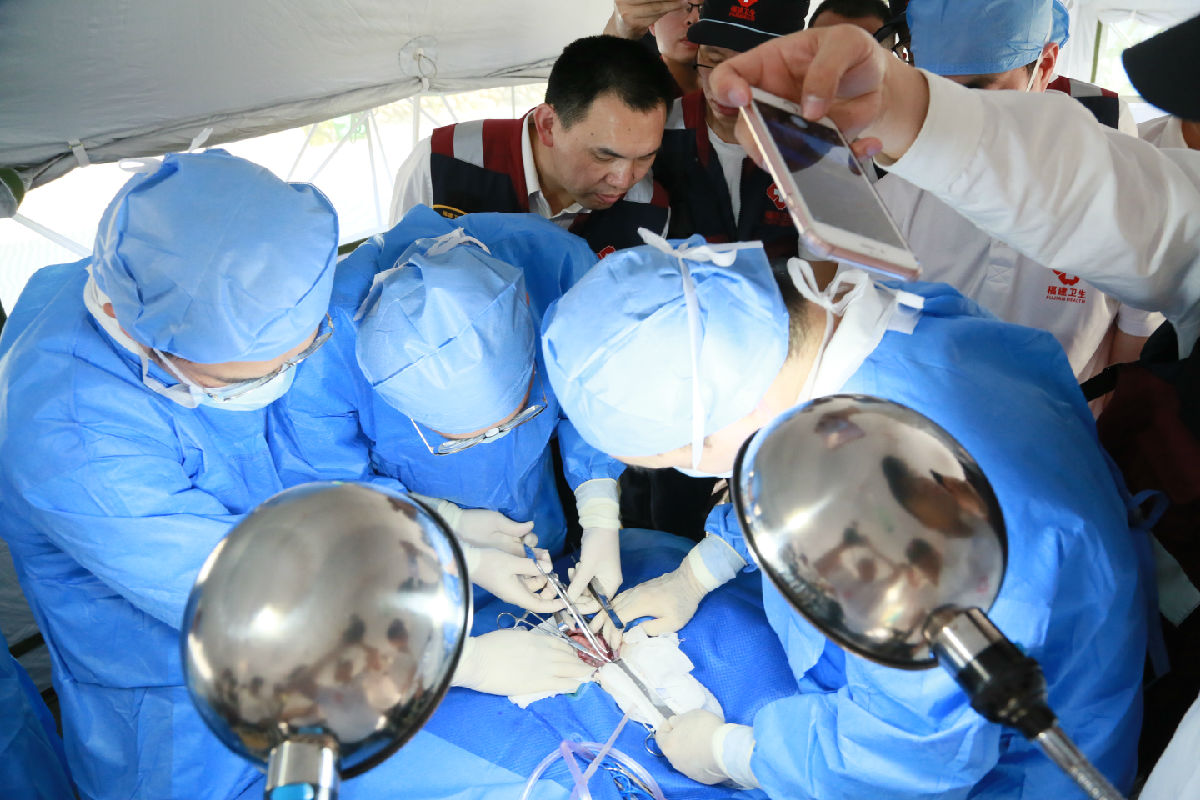 演练即实战！福建省野外条件下的急诊手术实操练习 在省级紧急医学救援三队上演