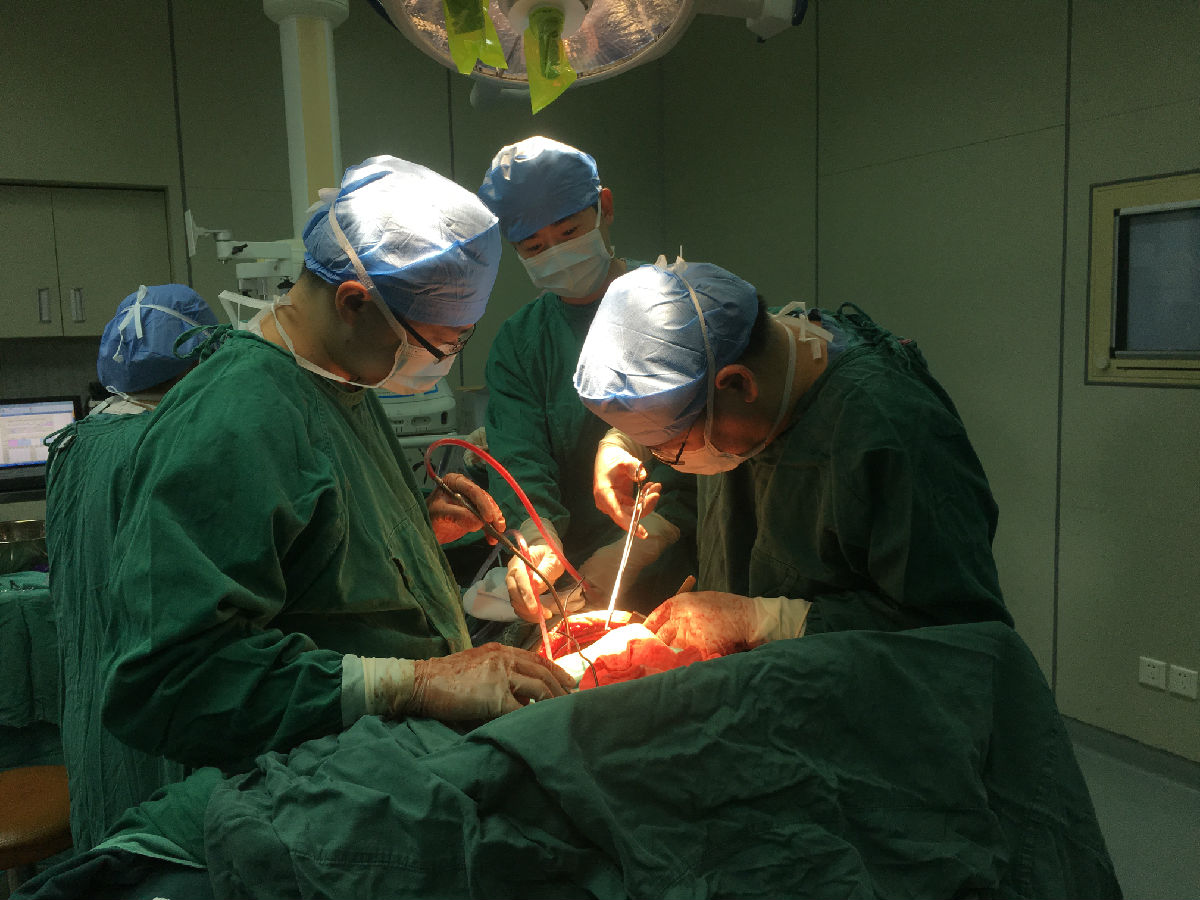 胸外科“拆弹”专家再拆除重磅“炸弹”