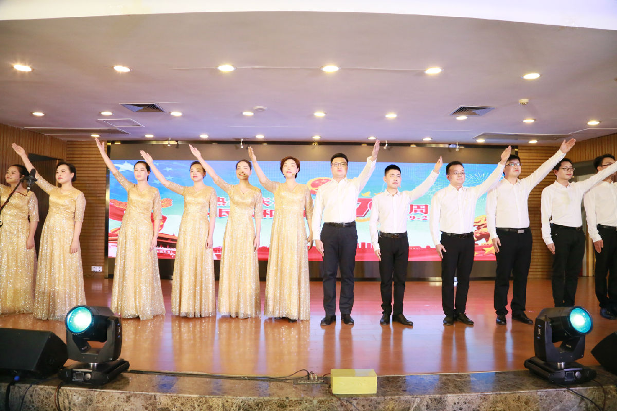 我院举办首届文化节系列活动暨纪念建国70周年“诵经典 育德行 我与祖国共成长”经典诵读比赛