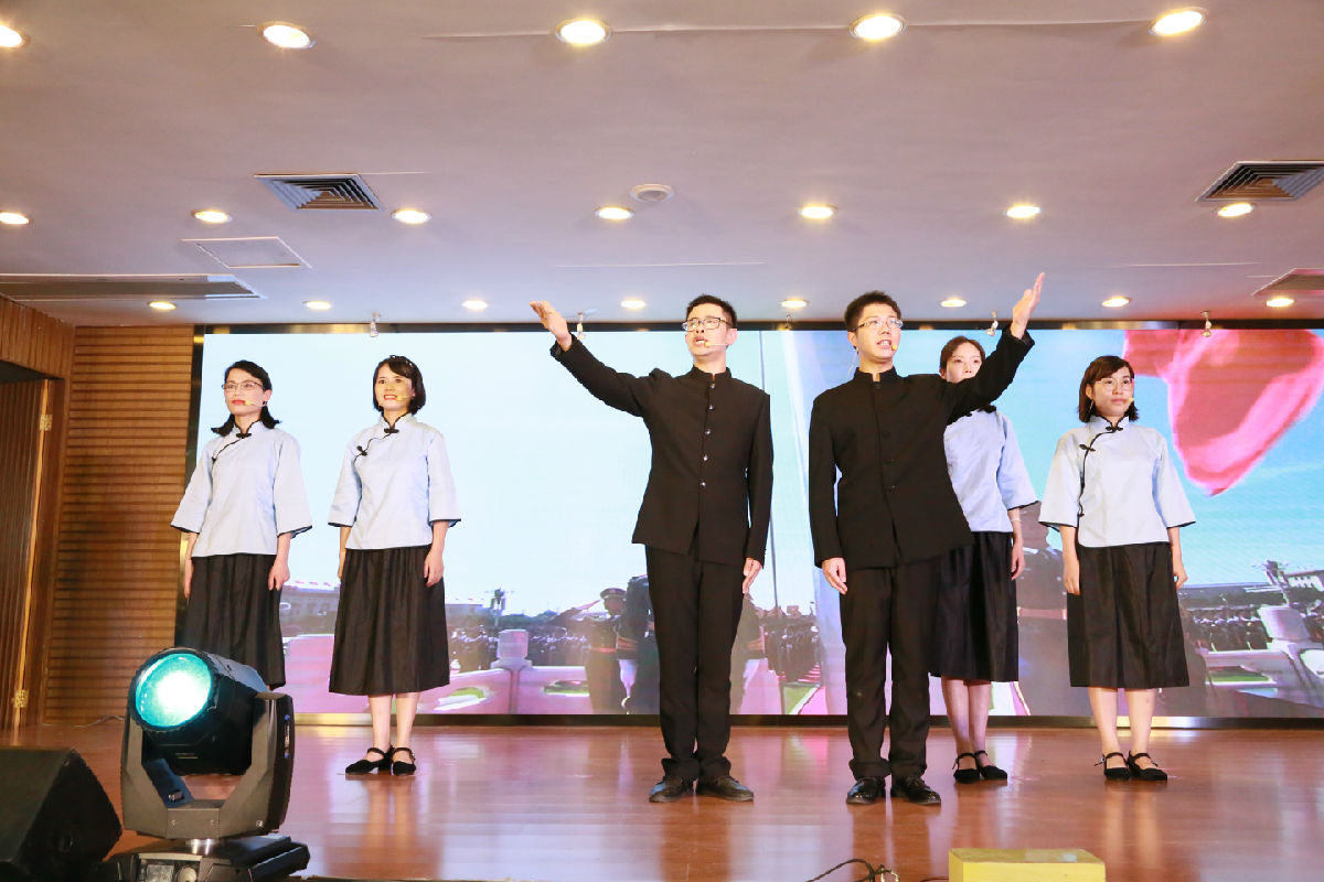 我院举办首届文化节系列活动暨纪念建国70周年“诵经典 育德行 我与祖国共成长”经典诵读比赛