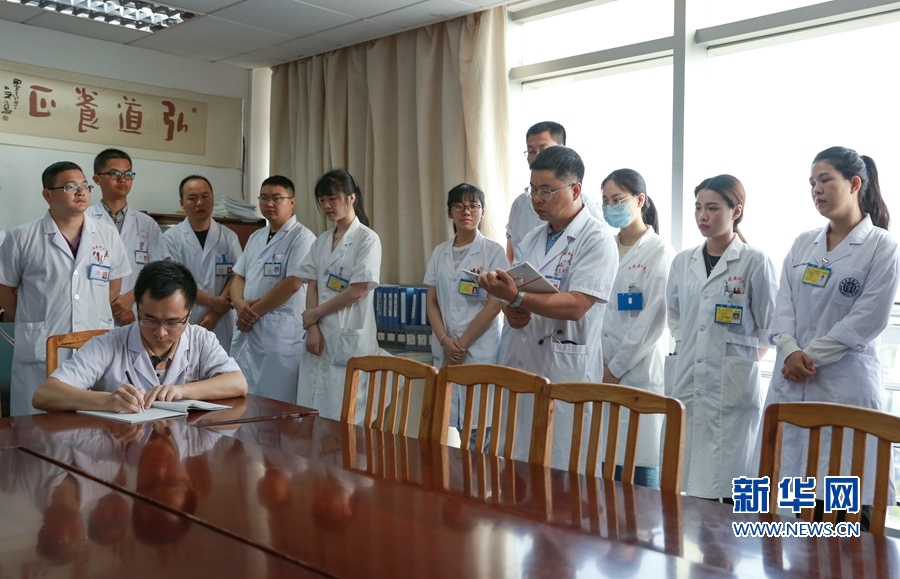 【媒体看附一】外科楼里的15个小时