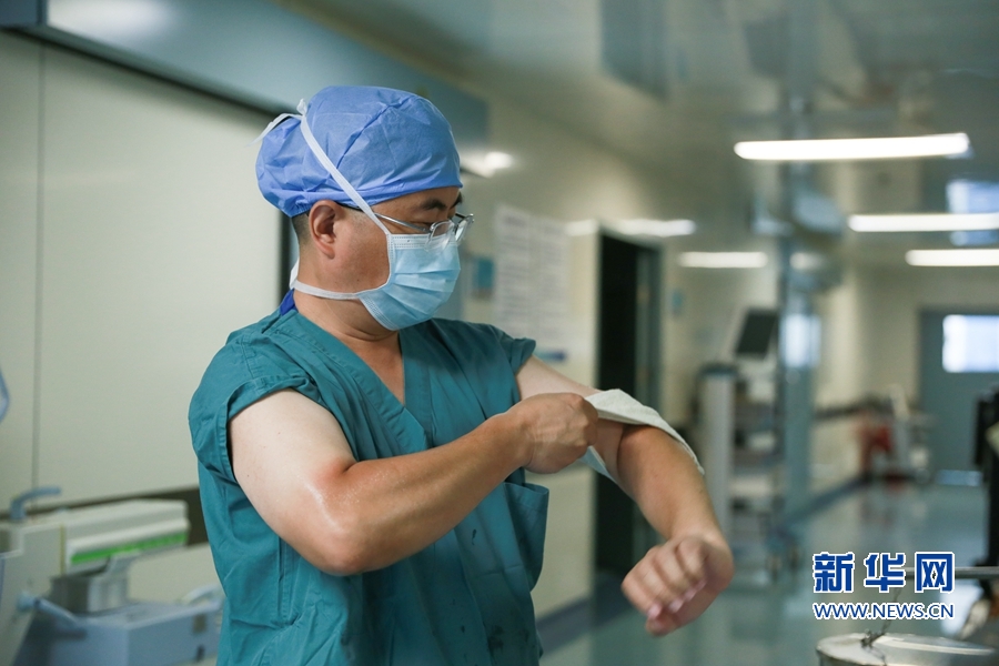 【媒体看附一】外科楼里的15个小时