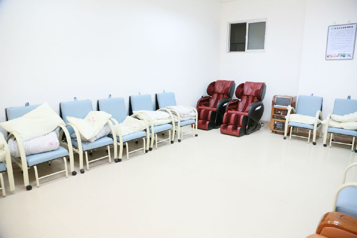 『中国医师节』打造有温度的人文医院——福建省首批试点“医生休息室”在我院正式启用