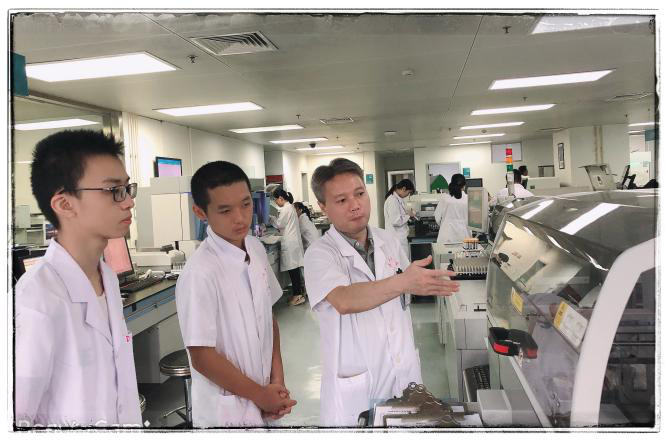 我院开展“2019年高中生暑期临床医学全程体验”志愿活动