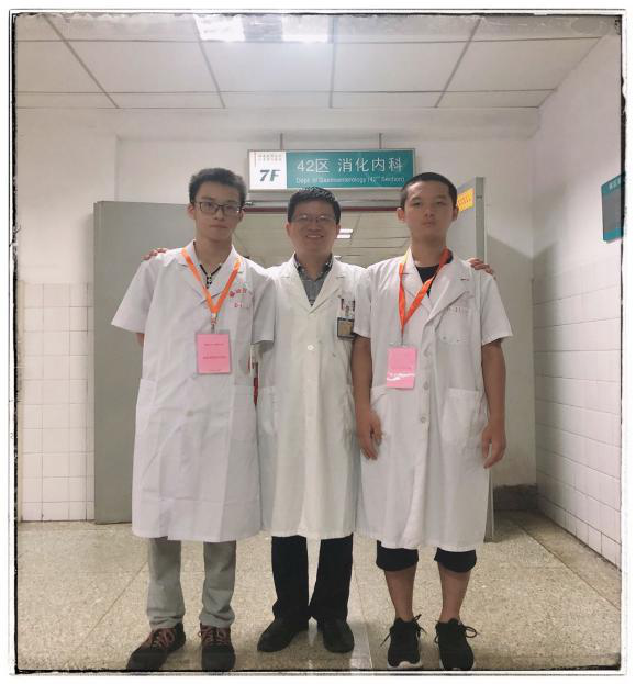 我院开展“2019年高中生暑期临床医学全程体验”志愿活动